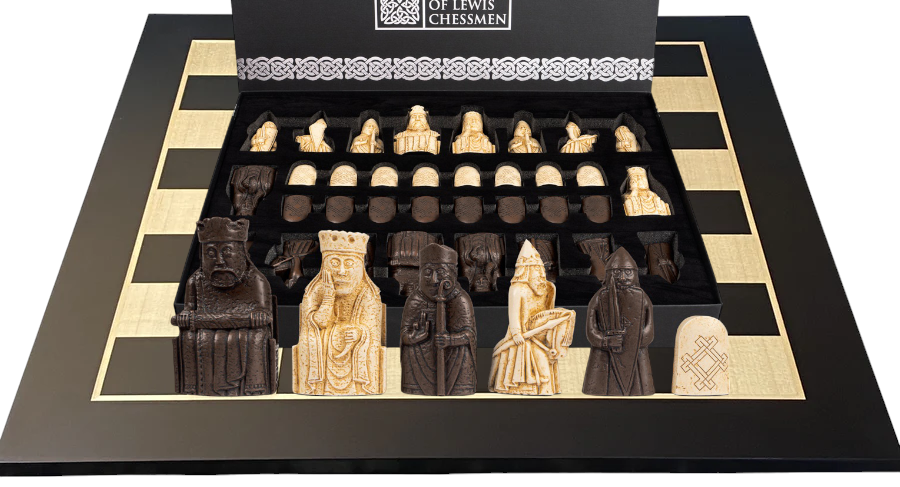 Isle of Lewis Presentation Chess Set & Anegre Chess Board - Official Staunton™ 